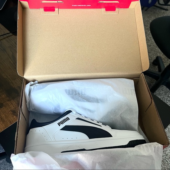 Puma Rebound Joy Low Sneakers Men’s White and Black Low Top Lace Up Sneakers New - Picture 7 of 8